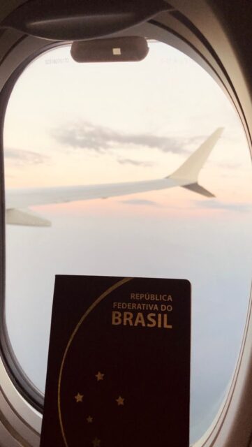 Brasileiro não embarca ao Brasil com passaporte americano. 🇧🇷
Para viajar, é obrigatório ter o passaporte brasileiro válido.E para renovar, você vai precisar de:
✔️ Certidão original
✔️ Título de eleitor regularizado
✔️ CPF regular
✔️ Documento de identificação com fotoEvite ser barrado no embarque — organize seus documentos antes de comprar a passagem.Se tiver dúvida ou precisar de orientação, me chama no direct!#notarypublic #boston #massachusetts #brasileirosemboston #brasileirosnoseua #jvssolutions #passaportebrasileiro #passaporte